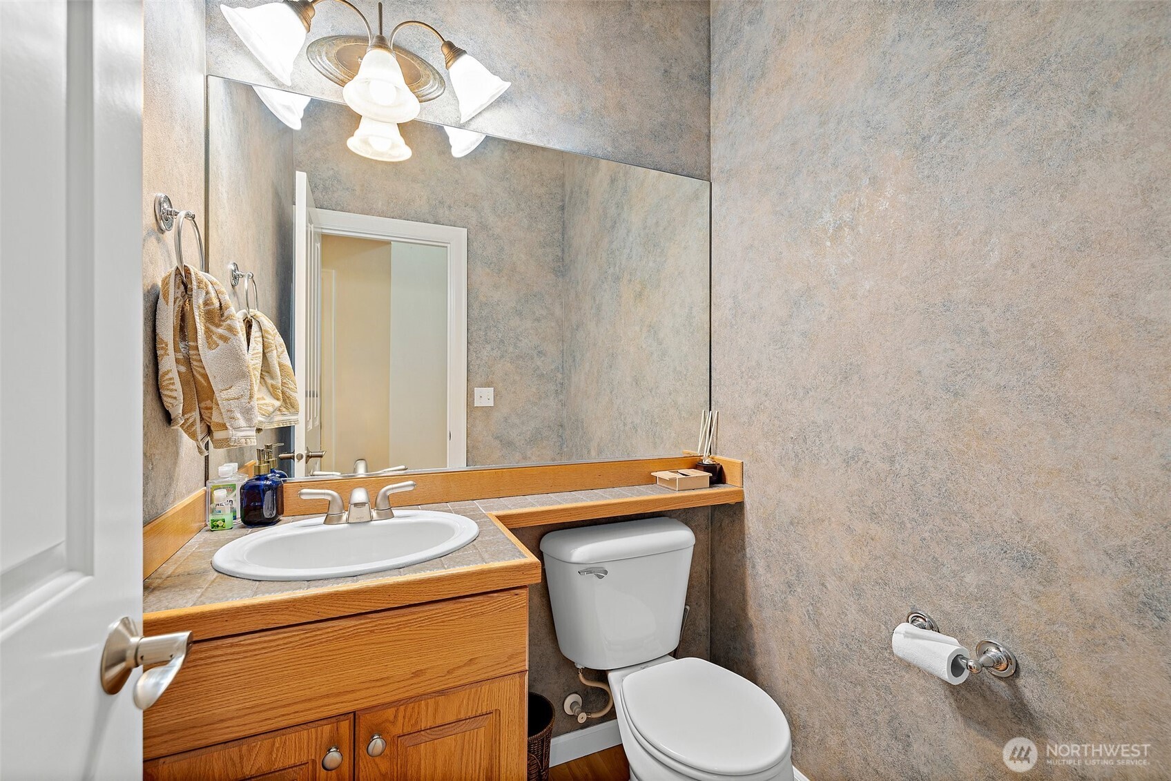 16616 Southeast 165th Way Renton, WA 98058 - Photo 16 of 28