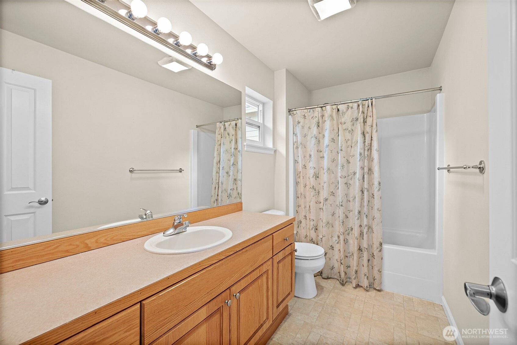 16616 Southeast 165th Way Renton, WA 98058 - Photo 24 of 28