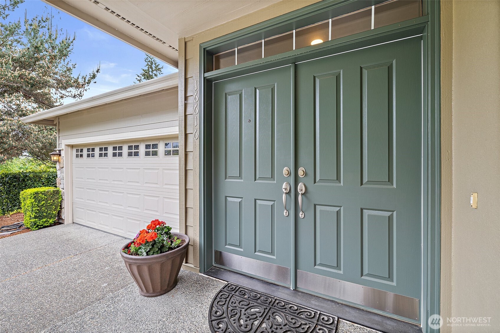 16616 Southeast 165th Way Renton, WA 98058 - Photo 4 of 28