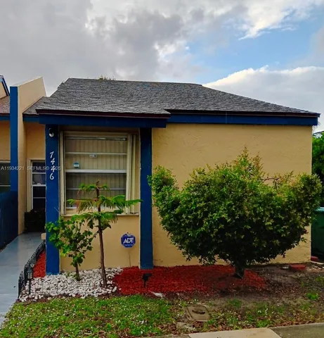 $2,000 | 7446 Northwest 34th Street, Unit 7446, Lauderhill, FL 33351