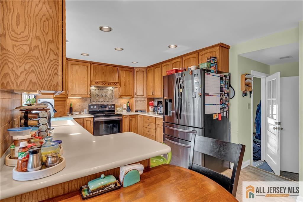267 Friendship Road Cranbury, NJ 08512 - Photo 13 of 53