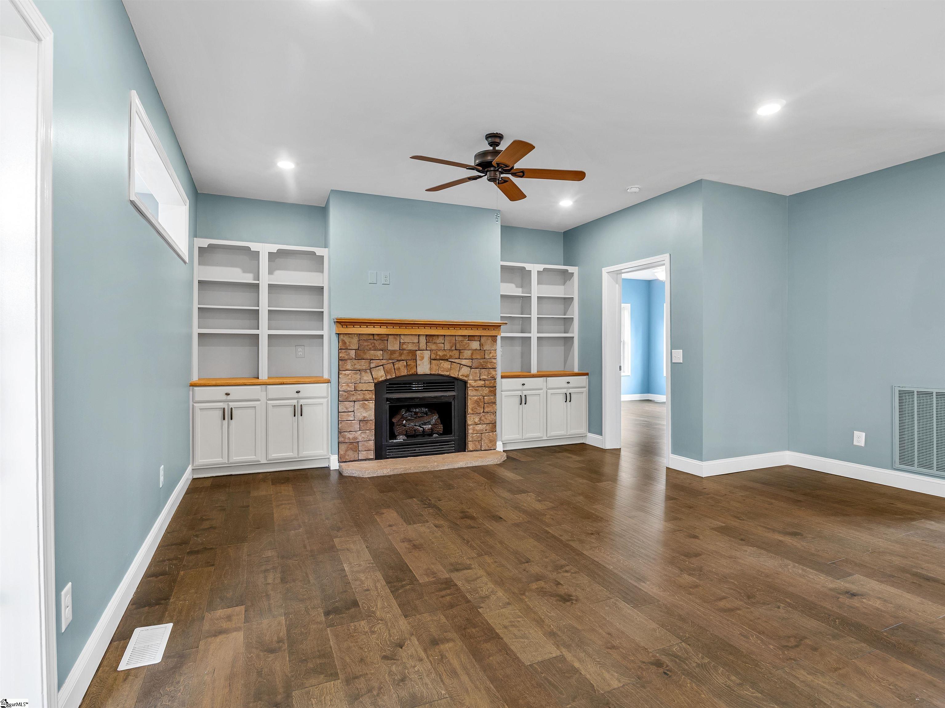 2500 South Blackstock Road Landrum, SC 29356 - Photo 17 of 49