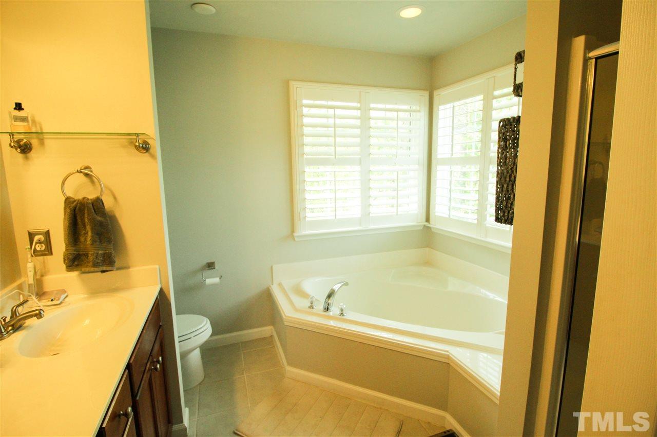 101 Riley Oaks Lane Apex, NC 27539 - Photo 16 of 25 Gallery Image 16