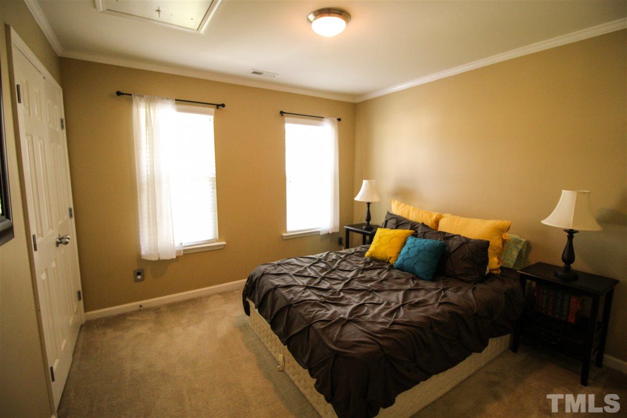 101 Riley Oaks Lane Apex, NC 27539 - Photo 20 of 25 Gallery Image 20