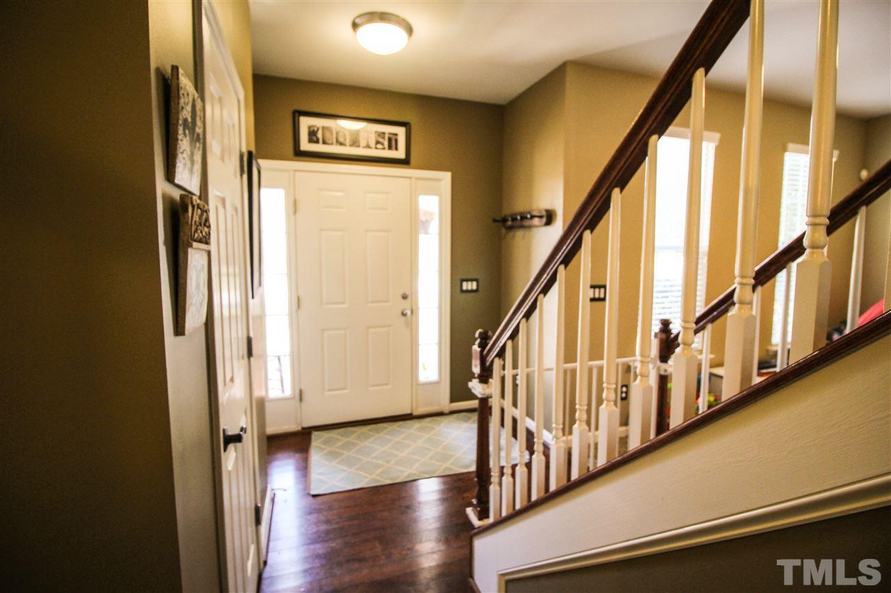 101 Riley Oaks Lane Apex, NC 27539 - Photo 3 of 25 Gallery Image 3