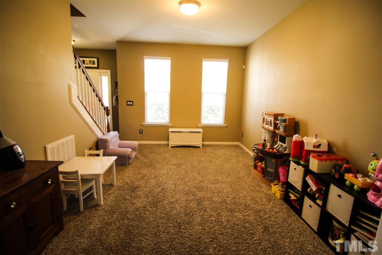 101 Riley Oaks Lane Apex, NC 27539 - Photo 6 of 25 Gallery Image 6