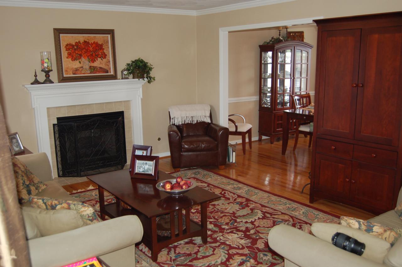 5626 Cortland Road Roanoke, VA 24019 - Photo 3 of 14 Living (2)