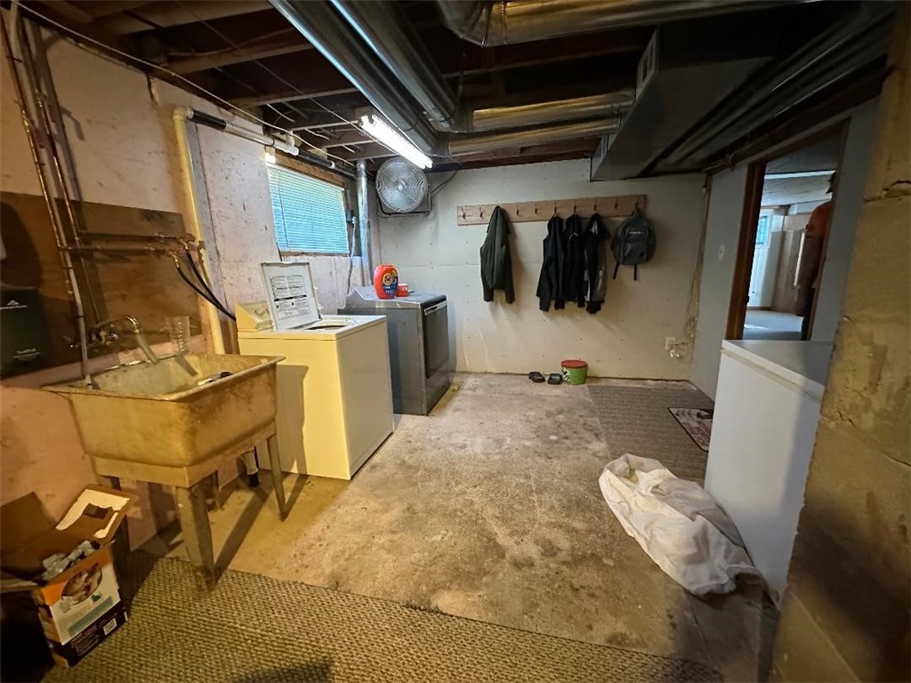 16711 4th Section Road Clarendon, NY 14470 - Photo 24 of 30 Basement Laundry