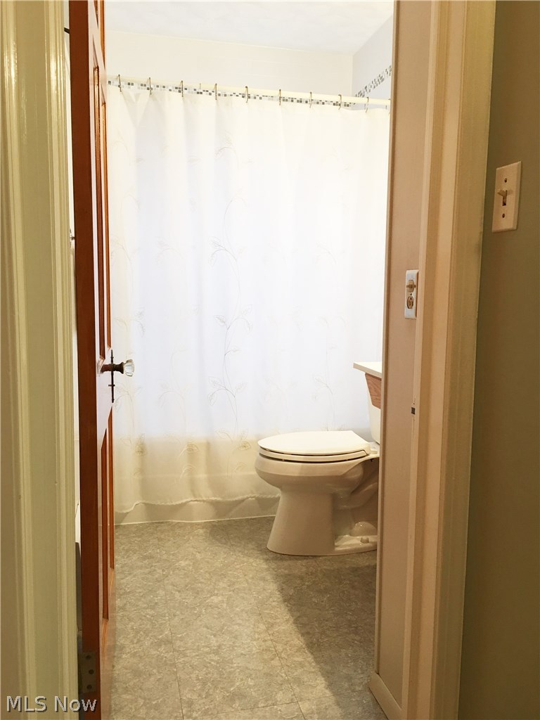 7919 Spring Garden Road Cleveland, OH 44129 - Photo 13 of 25 Updated full bath on first floor