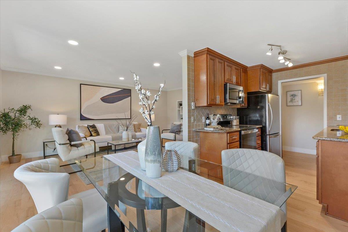 255 South Rengstorff Avenue, Unit 39 Mountain View, CA 94040 - Photo 8 of 26 Gallery Image 8