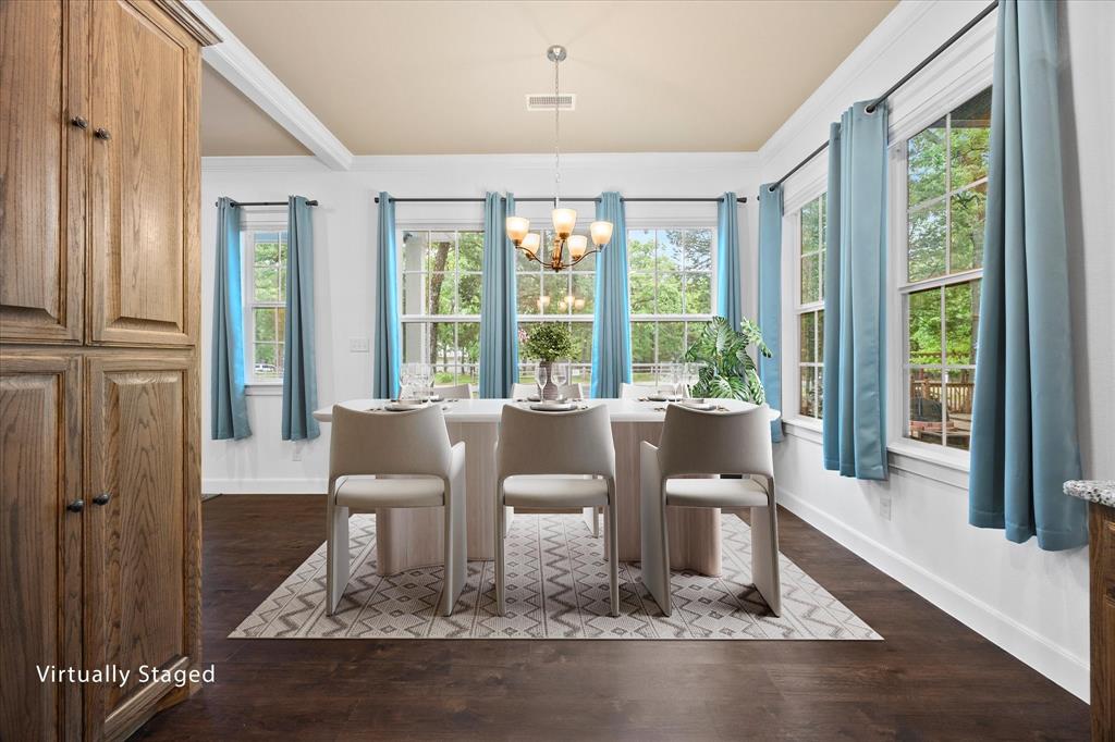 2526 Fox Point Circle Quinlan, TX 75474 - Photo 16 of 35 Host your family dinners here!