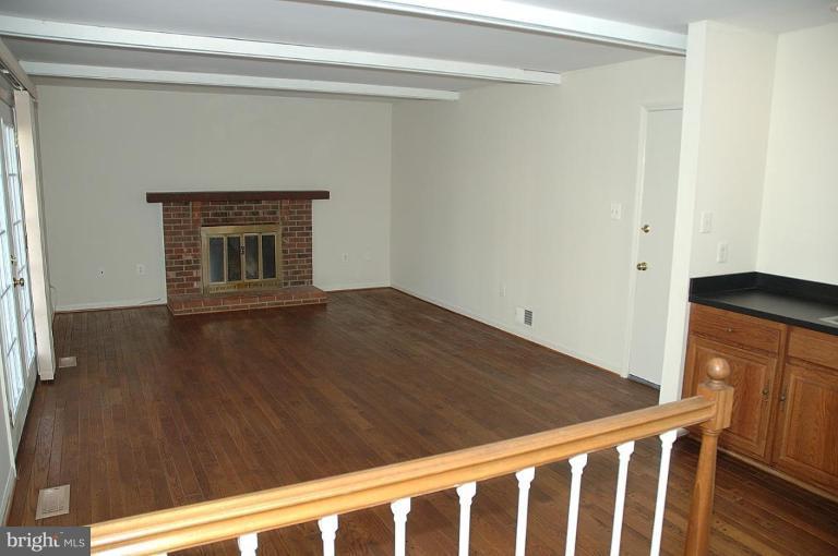 10179 Red Spruce Road Fairfax, VA 22032 - Photo 7 of 17 Family Room