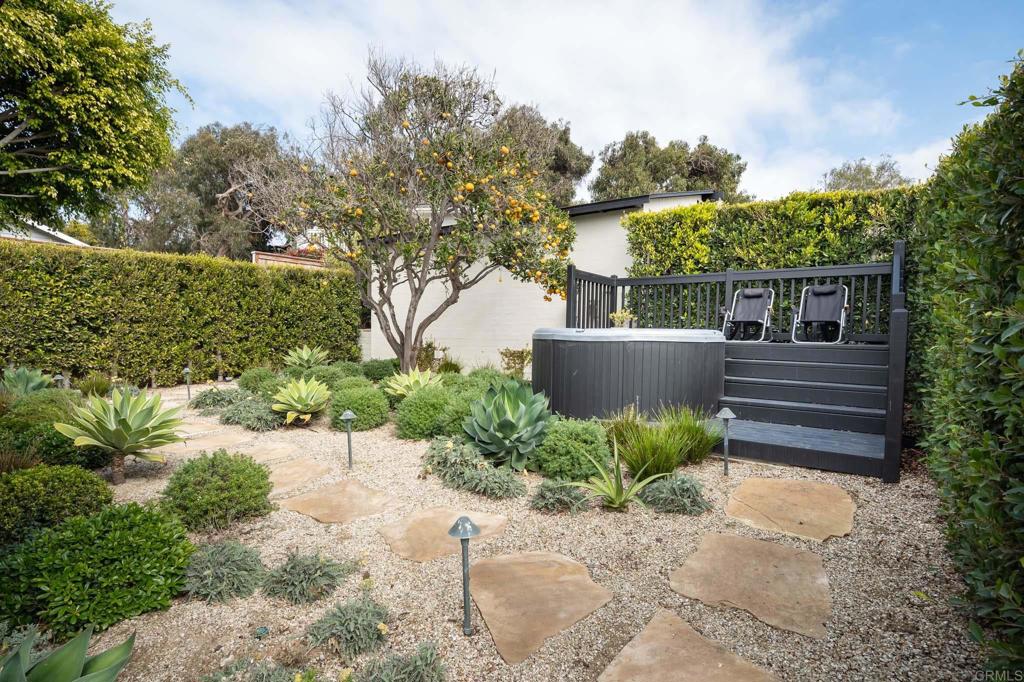 1935 Santa Fe Avenue Del Mar, CA 92014 - Photo 23 of 42 a view of a back yard with green space
