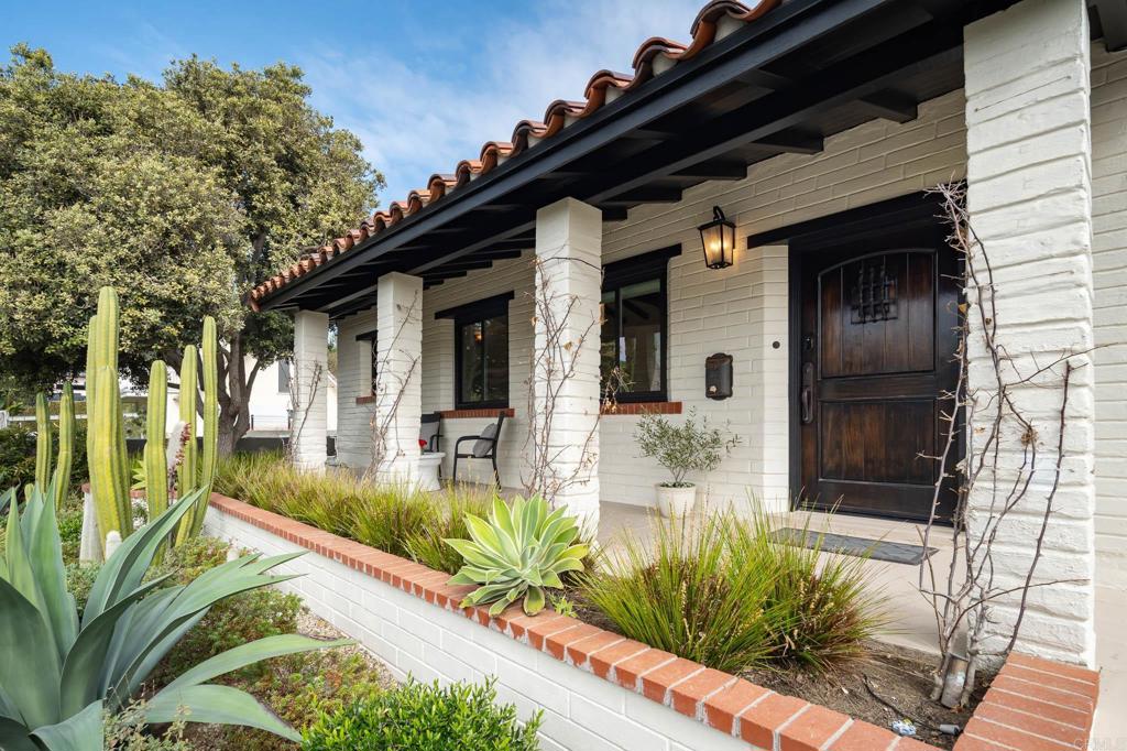 1935 Santa Fe Avenue Del Mar, CA 92014 - Photo 26 of 42 a front view of a house with a yard