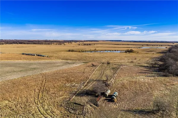 $1,140,000 | 355 Georgia Road, Williamsburg, KS 66095