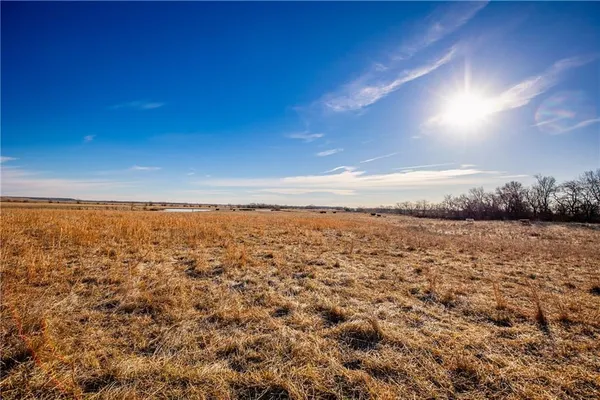 $1,140,000 | 355 Georgia Road, Williamsburg, KS 66095