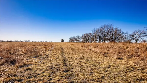 $1,140,000 | 355 Georgia Road, Williamsburg, KS 66095
