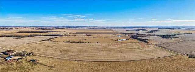 $1,200,000 | 355 Georgia Road, Williamsburg, KS 66095
