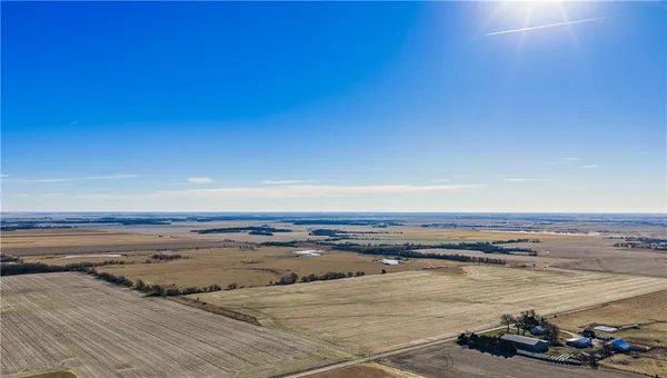 $1,140,000 | 355 Georgia Road, Williamsburg, KS 66095