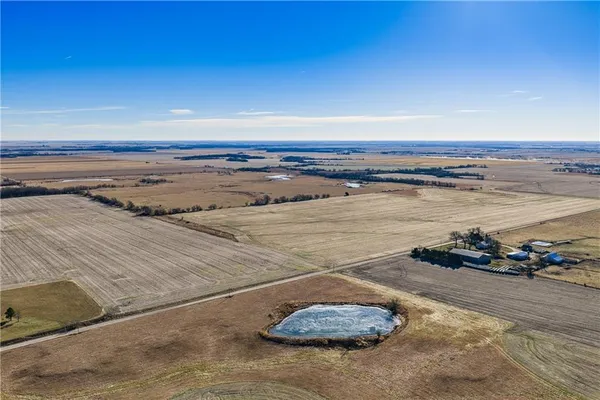 $1,140,000 | 355 Georgia Road, Williamsburg, KS 66095