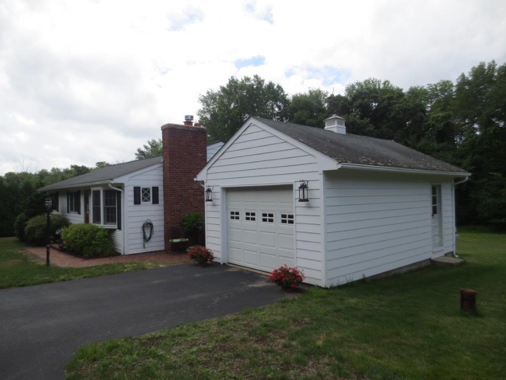 40 Absalona Hill Road Glocester, RI 02814 - Photo 4 of 25