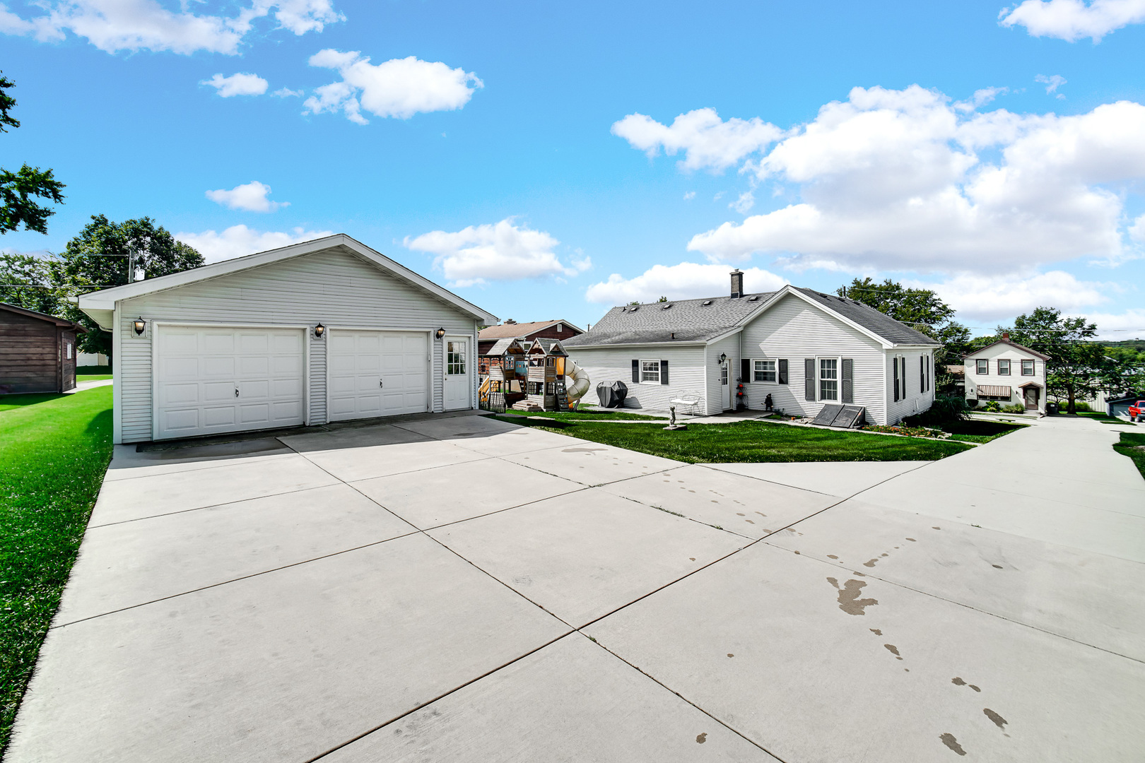 624 South Hamilton Street Lockport, IL 60441 - Photo 3 of 21 Gallery Image 3