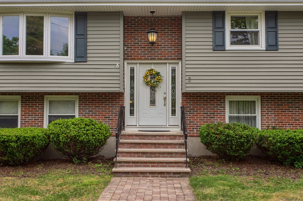 3 Gates Road Peabody, MA 01960 - Photo 2 of 28