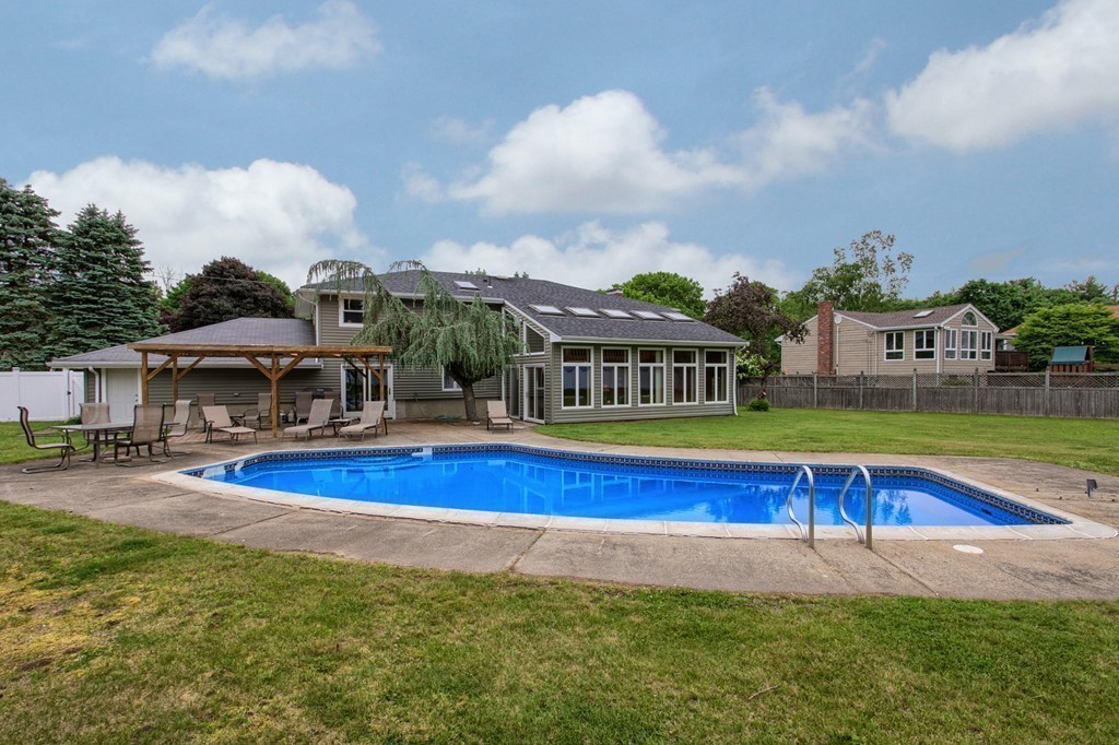 3 Gates Road Peabody, MA 01960 - Photo 25 of 28