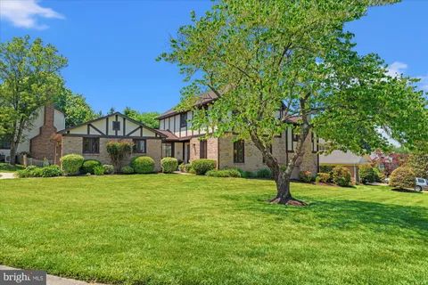 $1,250,000 | 3800 Ridgelea Drive, Fairfax, VA 22031