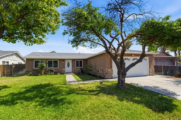 $349,000 | 8420 4th Street, San Joaquin, CA 93660