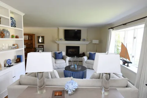 165 Newtown Lane, East Hampton, NY 11937