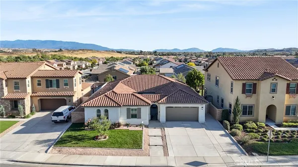 $929,900 | 32743 Cherokee Rose Street, Winchester, CA 92596