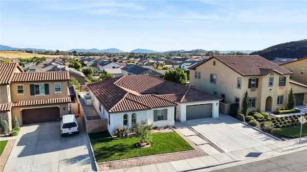 $929,900 | 32743 Cherokee Rose Street, Winchester, CA 92596