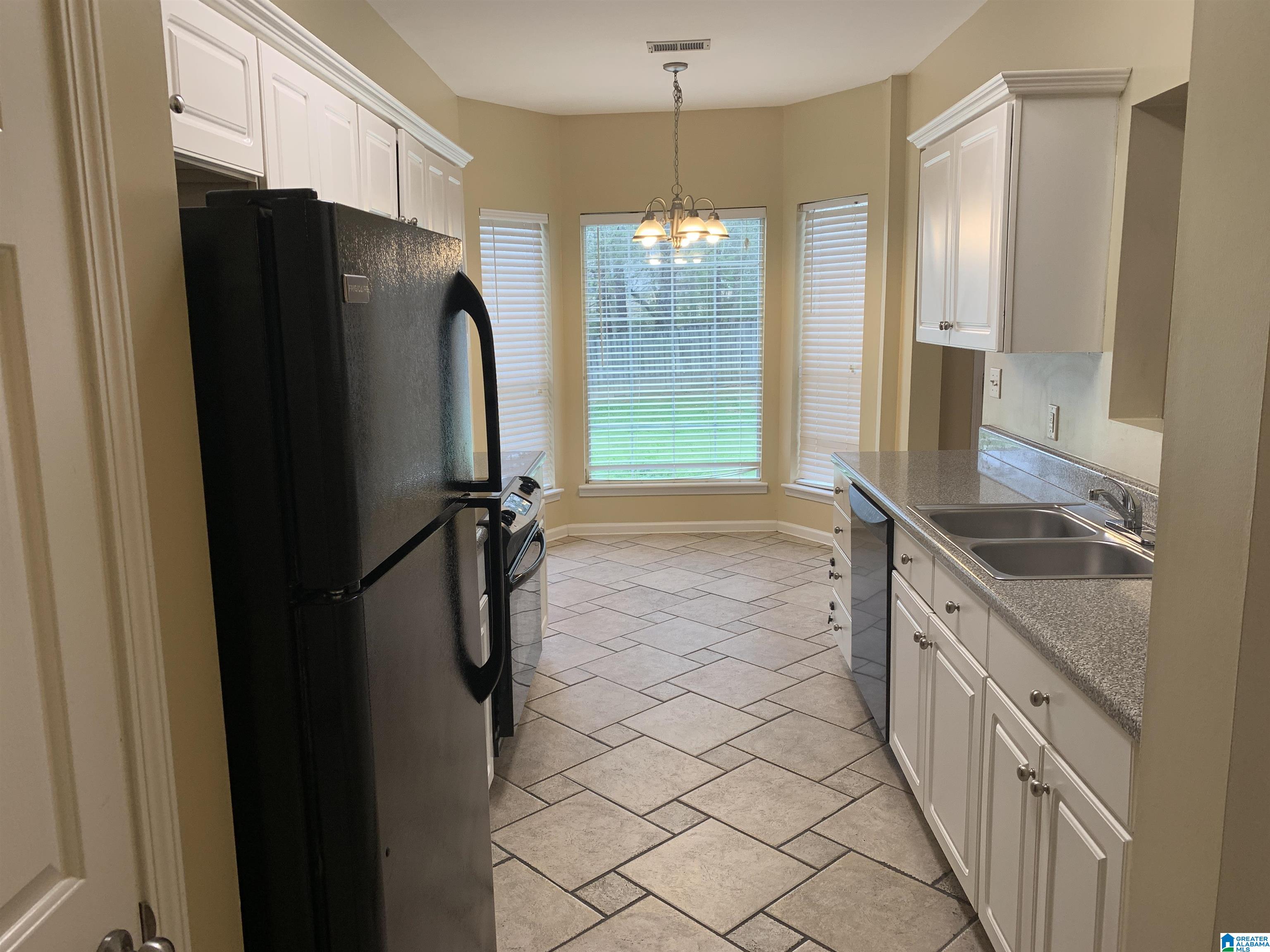 108 Spring Place Alabaster, AL 35007 - Photo 15 of 24