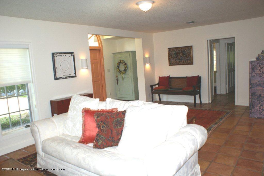 230 Arabian Road Palm Beach, FL 33480 - Photo 3 of 11 Living Room