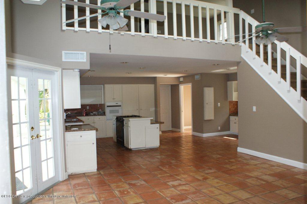 230 Arabian Road Palm Beach, FL 33480 - Photo 7 of 11 Kitchen/Family