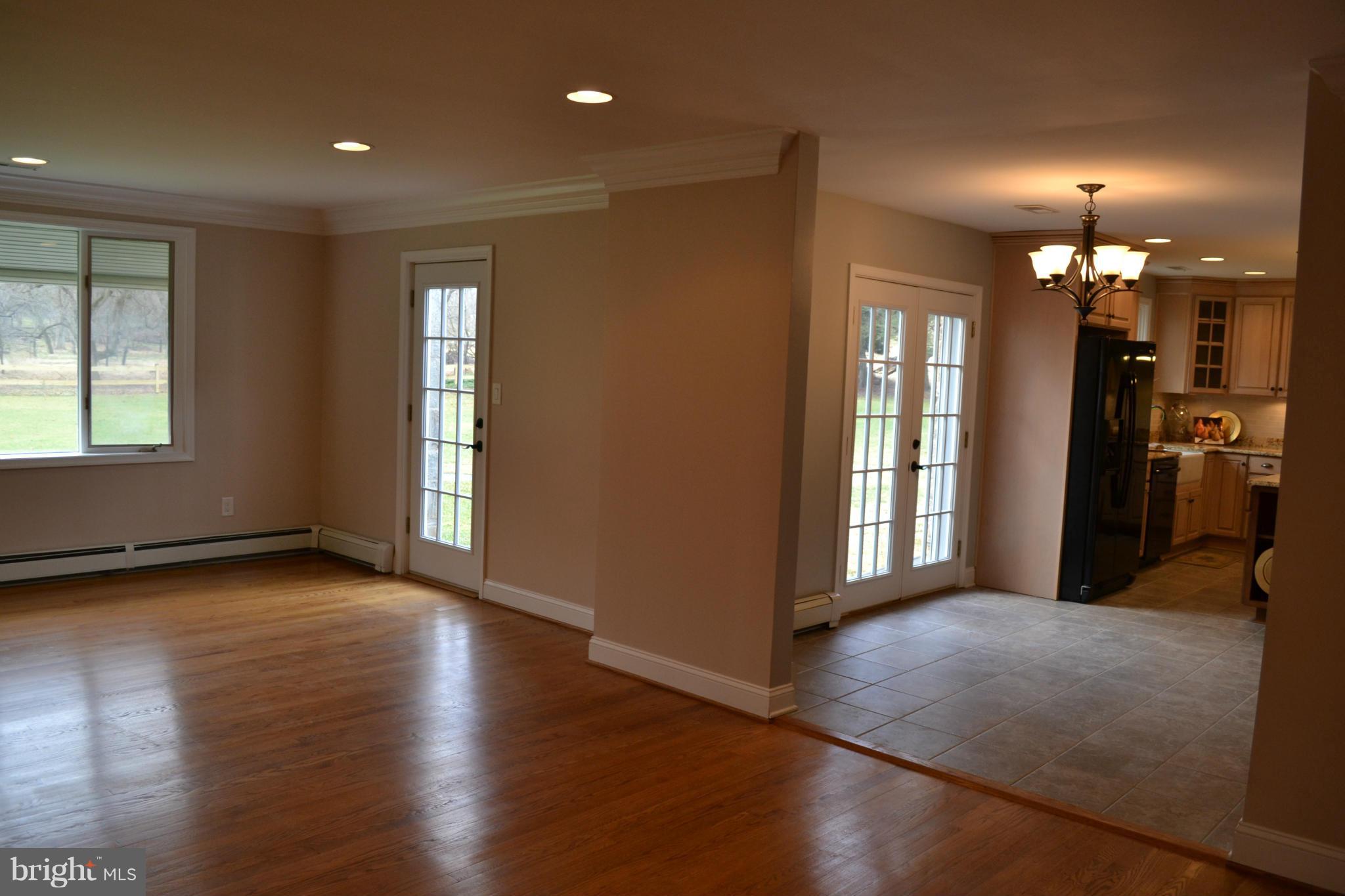 611 St Francis Road Baltimore, MD 21286 - Photo 15 of 29 Family Room