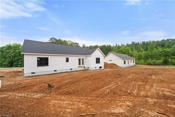 $409,900 | 410 Potters Landing, Denton, NC 27239