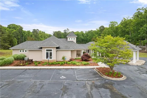 $409,900 | 410 Potters Landing, Denton, NC 27239