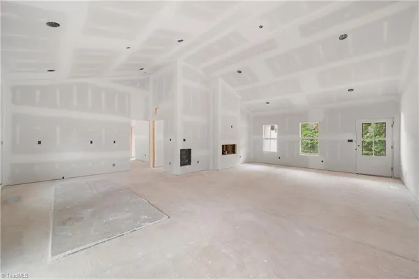 $409,900 | 410 Potters Landing, Denton, NC 27239