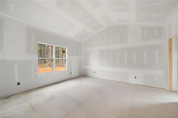 $409,900 | 410 Potters Landing, Denton, NC 27239