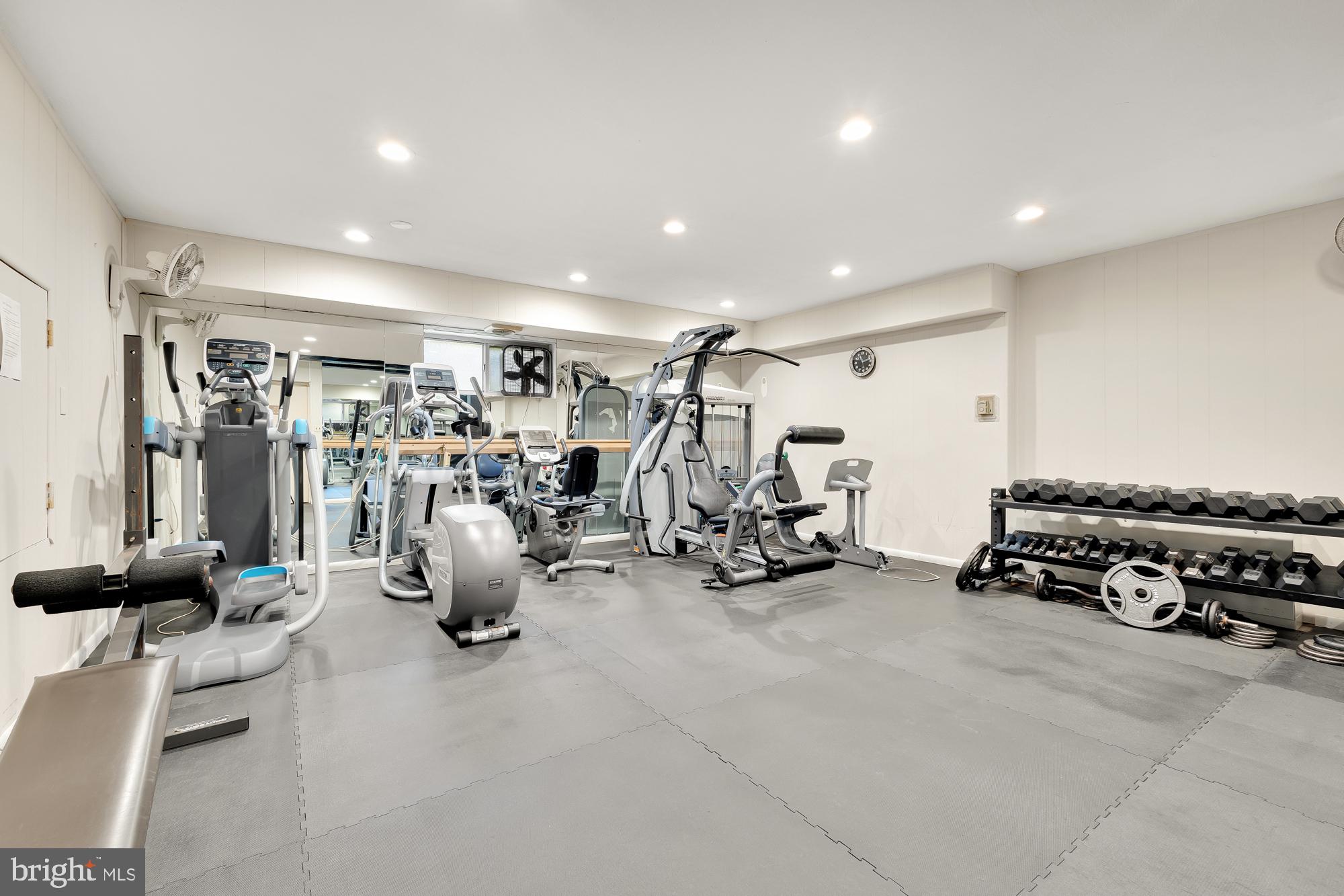 3900 Tunlaw Road Northwest, Unit 205 Washington, DC 20007 - Photo 32 of 39 Fitness center