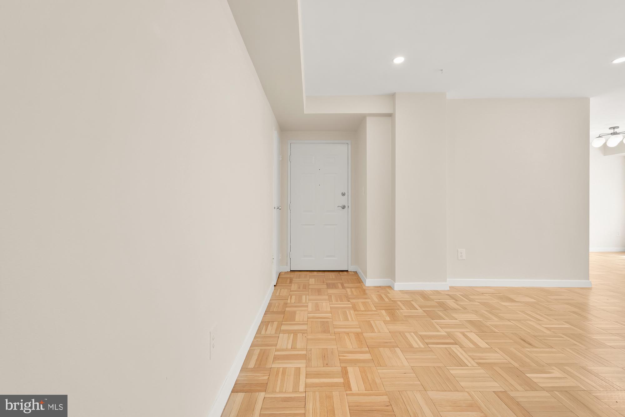 3900 Tunlaw Road Northwest, Unit 205 Washington, DC 20007 - Photo 8 of 39 Unit entrance