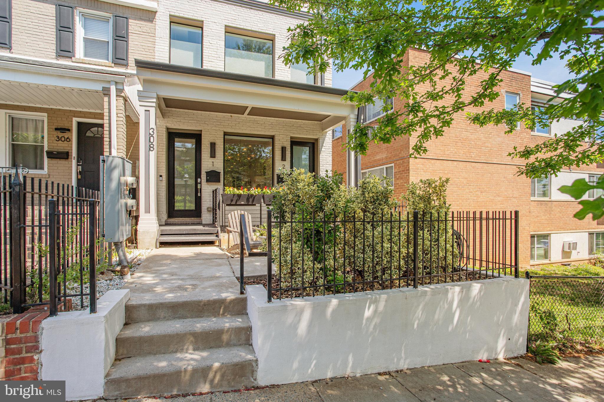 308 U Street Northeast, Unit 1 Washington, DC 20002 - Photo 1 of 25 front view of a house