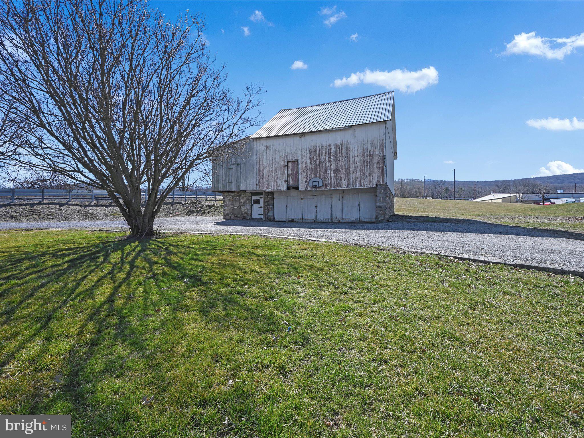 328 Hill Road Womelsdorf, PA 19567 - Photo 37 of 40 Gallery Image 37