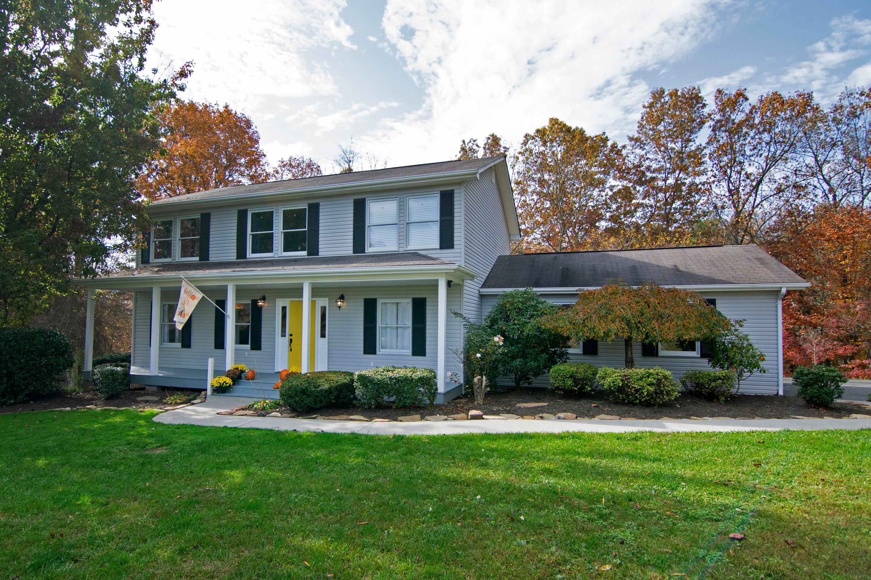 2114 Stone House Road Caldwell, WV 24925 - Photo 2 of 46 Gallery Image 2