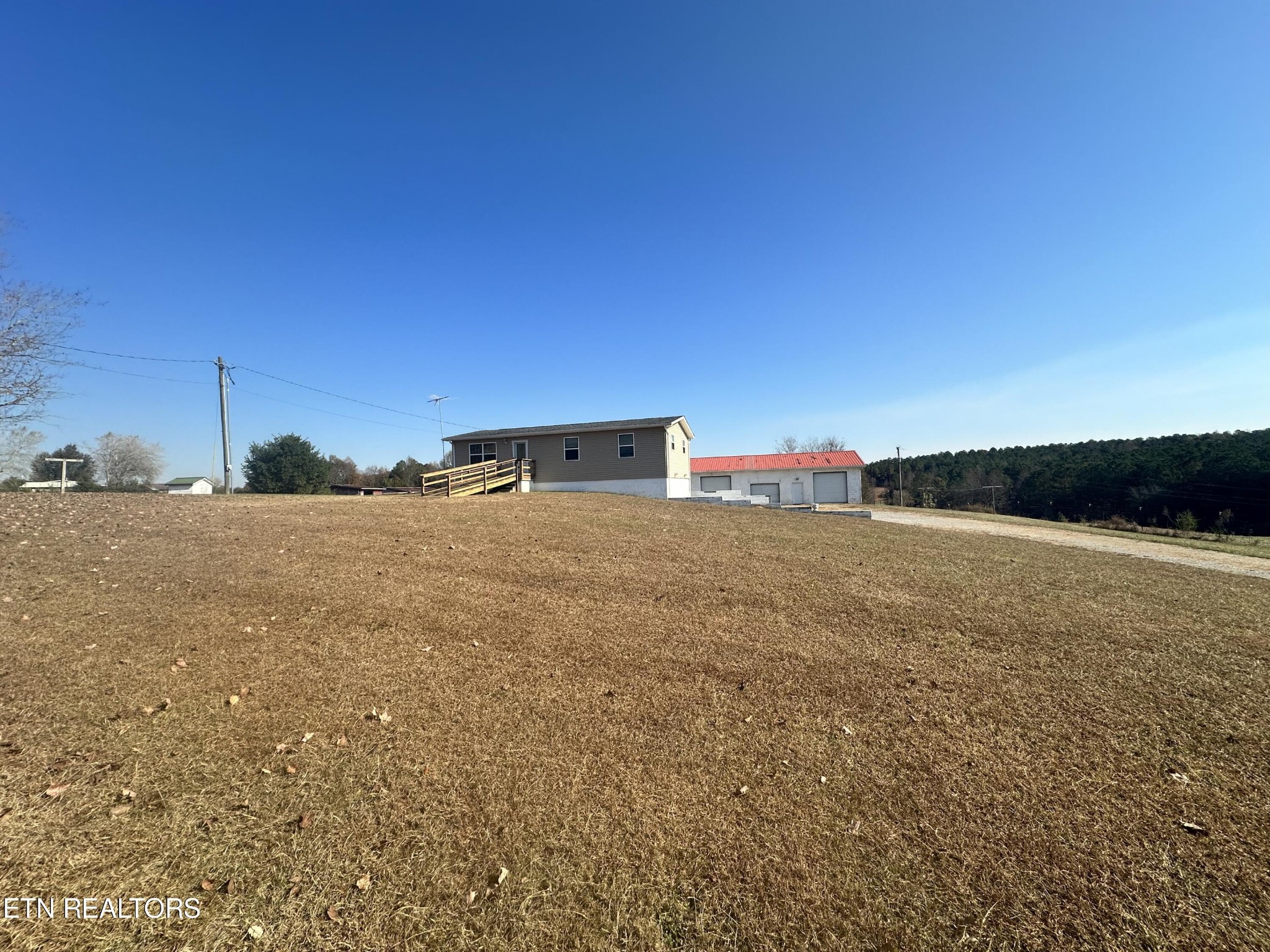 620 Ridge Road Madisonville, TN 37354 - Photo 3 of 47 Gallery Image 3