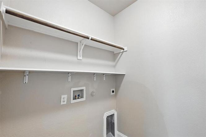 4203 Magnolia Road Melissa, TX 75454 - Photo 6 of 20 Laundry area with hookup for a gas dryer, washer hookup, and electric dryer hookup