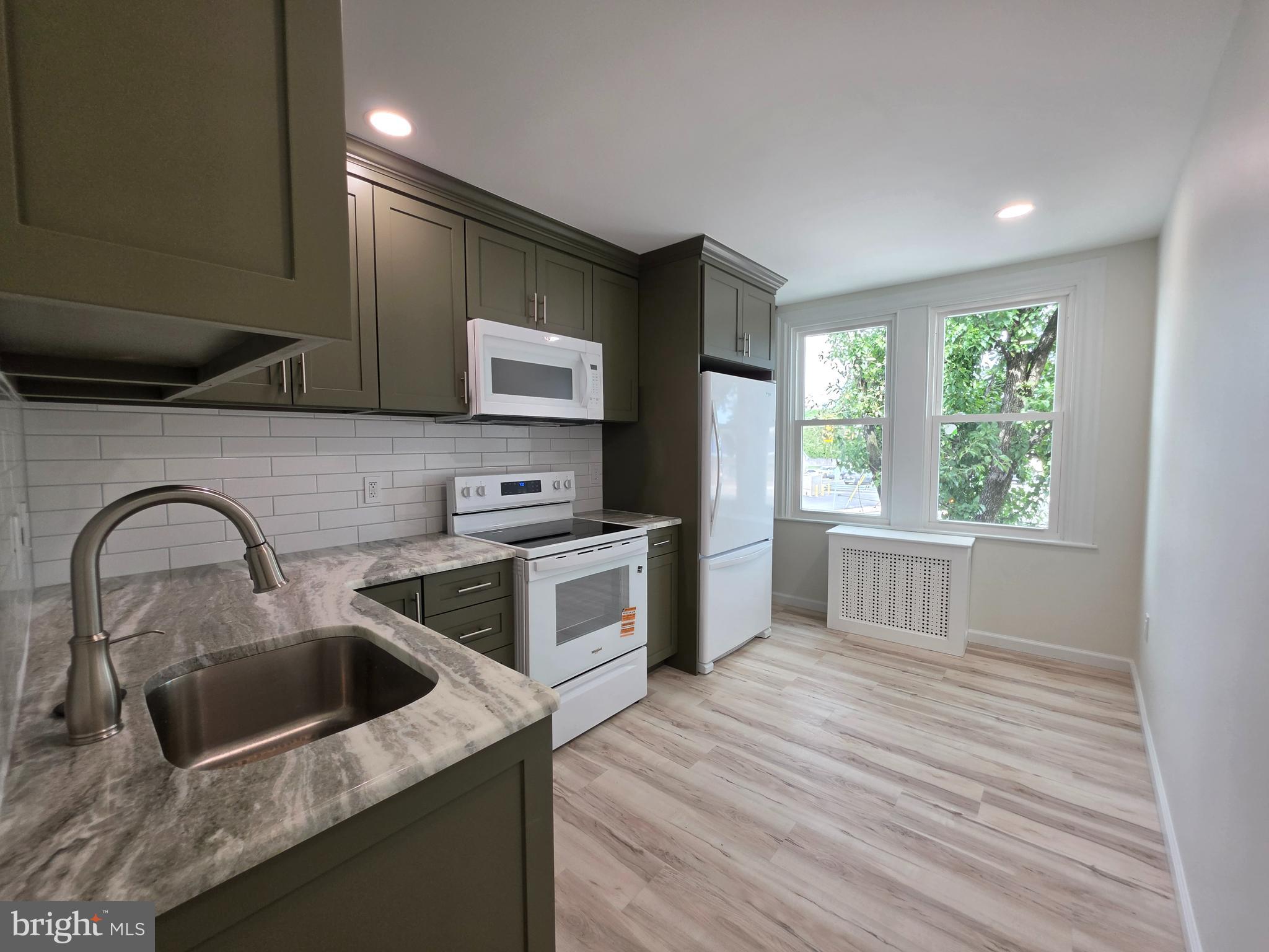 8 North York Road Hatboro, PA 19040 - Photo 6 of 17