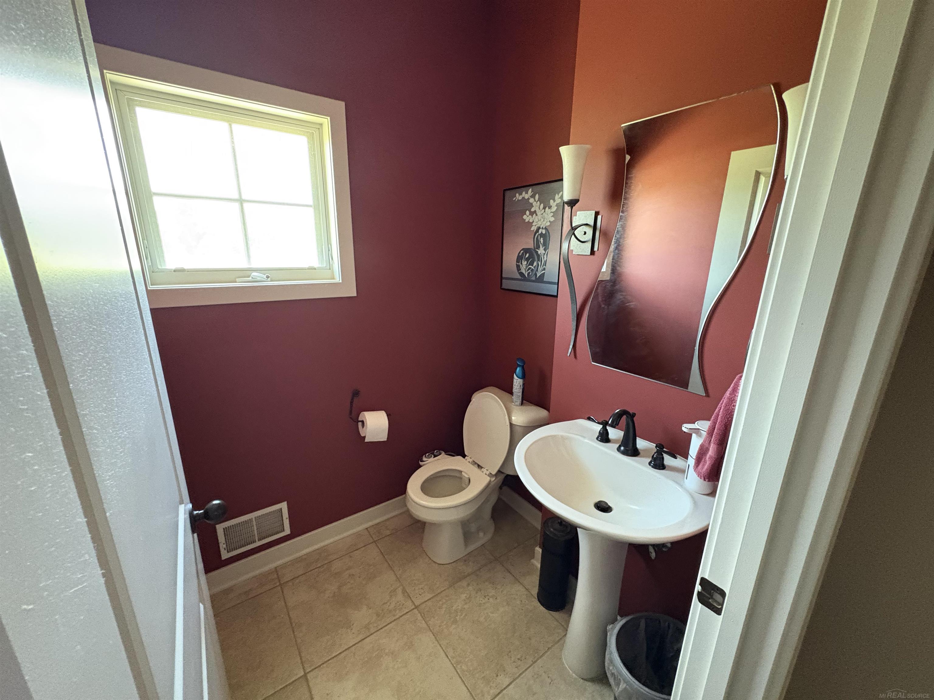 5155 Ruby Ridge Holland, MI 49424 - Photo 9 of 25